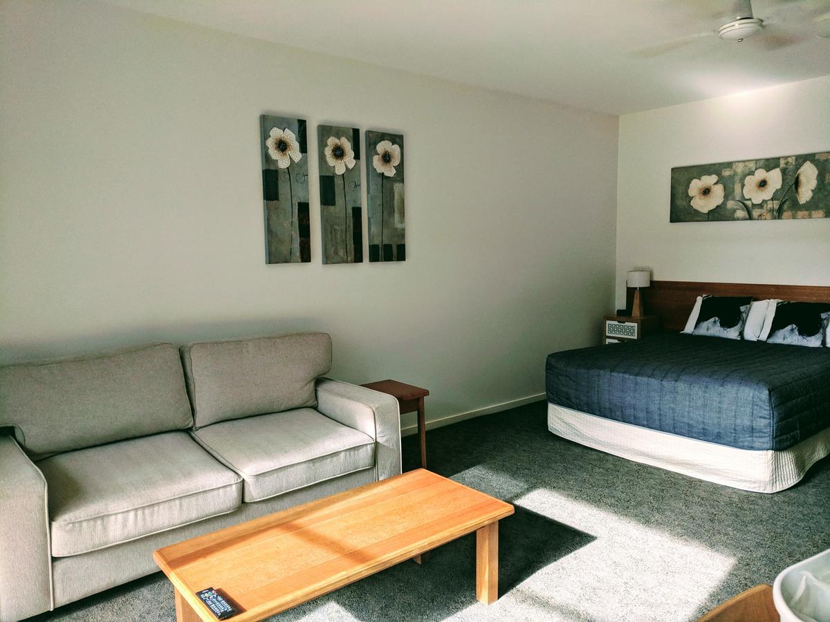 Metung Waters Motel And Apartments Экстерьер фото