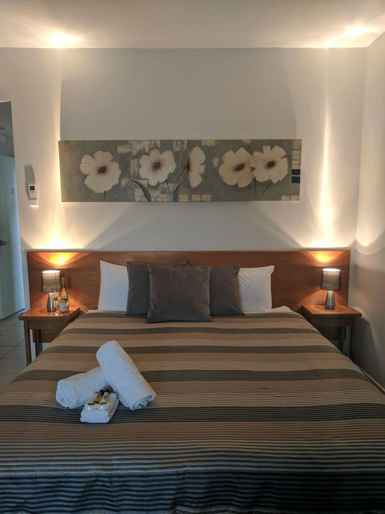 Metung Waters Motel And Apartments Экстерьер фото