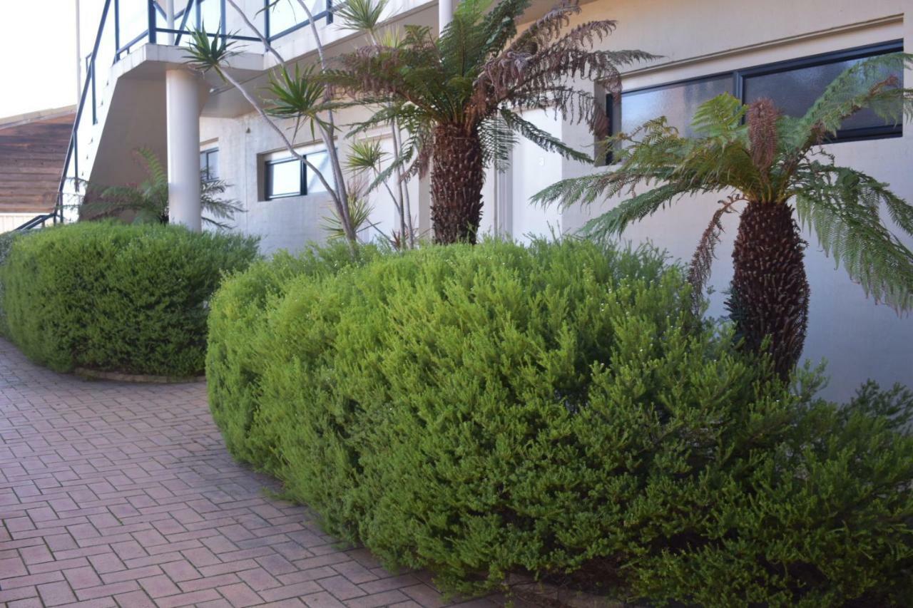 Metung Waters Motel And Apartments Экстерьер фото